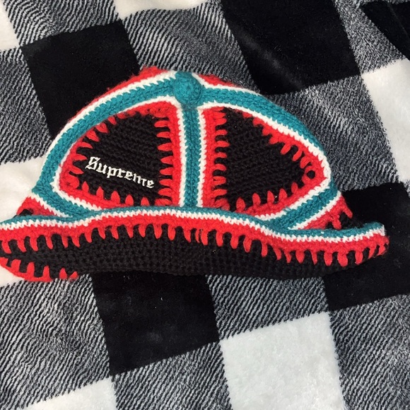 Supreme Crochet Bucket Hat - Picture 13 of 17